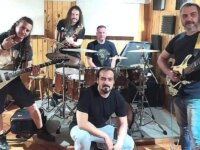 AIRGED L’AMH: Παρουσίασαν 2 νέα τραγούδια από το επερχόμενο άλμπουμ,επιστρέφοντας στη δισκογραφία μετά από 13 χρόνια!