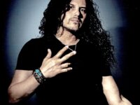 JEFF SCOTT SOTO: Δείτε το ολοκαίνουργιο video clip με την επανεκτέλεση του κλασικού τραγουδιού ‘Don’t Let It End’.
