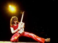 4 χρόνια χωρίς τον Eddie Van Halen!