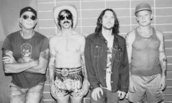 Red Hot Chili Peppers: Τίτλος, εξώφυλλο και ΝΕΟ τραγούδι από τον επερχόμενο δίσκο τους!