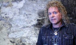 Dave Meniketti (Y&T): Διαγνώστηκε με καρκίνο του προστάτη.