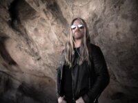 Εκτός μπάντας ο Horgh, drummer των Hypocrisy.