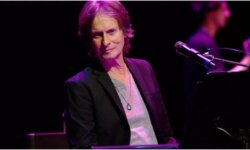 “Έφυγε από τη ζωή” ο touring keyboardist των Fleetwood Mac, Brett Tuggle.