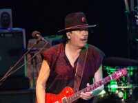 Carlos Santana: Κατέρρευσε στη σκηνή εν ώρα συναυλίας!