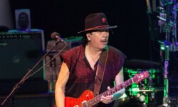Carlos Santana: Κατέρρευσε στη σκηνή εν ώρα συναυλίας!