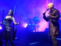 Floor Jansen (Nightwish) και Yannis Papadopoulos (Beast In Black) τραγουδoύν μαζί το κομμάτι “Sahara”.
