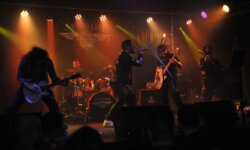 GRANDE FOX: Δείτε το video για το τραγούδι τους “Deathblow” μέσα από το album “Empty Nest”.