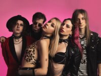 Oι Bad Habits επιστρέφουν με τον hard rock δυναμίτη “On The Run”!