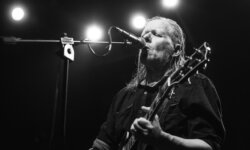 Οι μεσσίες του experimental noise rock, Swans, επιστρέφουν στην Ελλάδα για δύο συναυλίες.