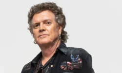 Ο drummer των DEF LEPPARD, Rick Allen, δέχτηκε επίθεση έξω από το ξενοδοχείο που διέμενε στη Florida!