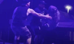 Ο κιθαρίστας των Morbid Angel TREY AZAGTHOTH κατέρρευσε επάνω στη σκηνή κατά τη διάρκεια συναυλίας.