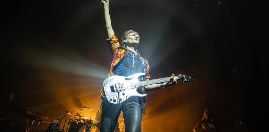 Aνταπόκριση: STEVE VAI @ Fuzz Club, Aθήνα (22/04/23)