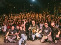 ΚΟΙΝΟΙ ΘΝΗΤΟΙ: Τέτοιες μπάντες χρειαζόμαστε!