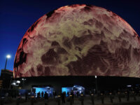 Οι U2 εγκαινίασαν την Las Vegas Sphere, ένα εξωπραγματικό χώρο μουσικής ψυχαγωγίας!