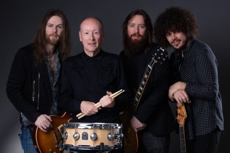 BRIAN DOWNEY (Thin Lizzy, Alive & Dangerous): “Σας περιμένουμε όλους να τραγουδήσουμε μαζί τα τραγούδια των Lizzy”