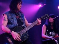 Rudi Protrudi (THE FUZZTONES): “Εάν σας προσφέρουμε έναν ηχητικό οργασμό, κάναμε τη δουλειά μας σωστά!”