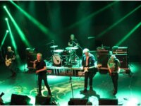 Ανταπόκριση: THE UNDERTONES, The Vaxtones @ Gagarin 205, Αθήνα (10/11/2023)