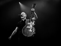 Ανταπόκριση: BRYAN ADAMS “So Happy It Hurts tour” @ PAOK Sports Arena, Θεσσαλονίκη (07/12/2023)