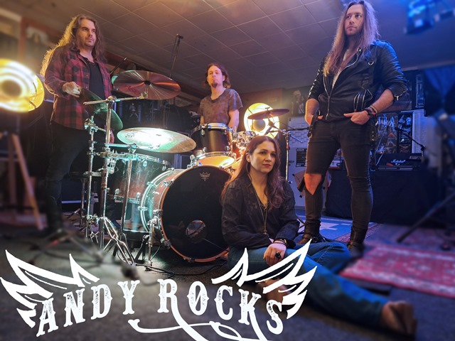 NEΟ single και lyric video “Three Chords and the Truth” από τους ANDY ROCKS!