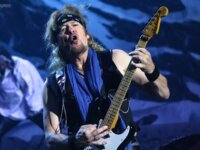 Ο πιο ανήσυχος απ’ τους τρεις βιρτουόζος των Maiden, o ADRIAN SMITH, γίνεται σήμερα 69 ετών!