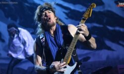 Ο πιο ανήσυχος απ’ τους τρεις βιρτουόζος των Maiden, o ADRIAN SMITH, γίνεται σήμερα 69 ετών!