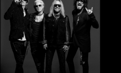 MÖTLEY CRÜE: Καινούργιο video clip και τραγούδι ‘Dogs of War’.