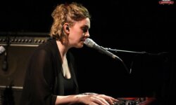 Ανταπόκριση: EMMA RUTH RUNDLE @ Κύτταρο, Αθήνα (13/05/2024)