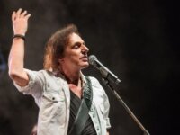 5 αξέχαστες live εμφανίσεις του Βασίλη Παπακωνσταντίνου
