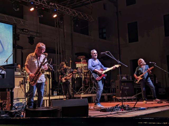 Ανταπόκριση: Dire Straits Legacy @ Μονή Λαζαριστών, Θεσσαλονίκη (30/06/2024)