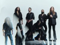DOOL στο RockOverdose: “Mπορείς να είσαι αυτός που θέλεις, χωρίς τους περιορισμούς που βάζει η κοινωνία”