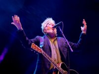FLOGGING MOLLY: Ακυρώνουν όλες τις εμφανίσεις τους λόγω σοβαρού προβλήματος υγείας του Dave King!
