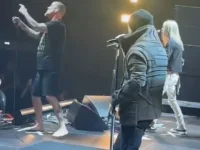 BRUCE DICKINSON: Στη σκηνή μαζί με τους PANTERA για το ”Walk”