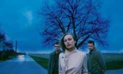 HOOVERPHONIC: Τί συναρπάζει ακόμη τους ακροατές του “The Magnificent Tree” 25 χρόνια μετά την κυκλοφορία του;