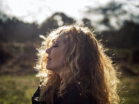 ANNEKE VAN GIERSBERGEN στο RockOverdose: “Η καρδιά και η ψυχή μου ανήκουν στο ροκ, στο μέταλ και στην heavy μουσική”