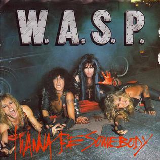 W.A.S.P.: 4 δεκαετίες μετά το “I Wanna Be Somebody” η κραυγή μιας γενιάς, ακόμα χτυπάει σαν γροθιά στο στομάχι.