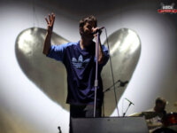 Ανταπόκριση: Release Athens με FONTAINES D.C., Boy Harsher, Shame @ Πλατεία Νερού, Φάληρο (27/06/2025)