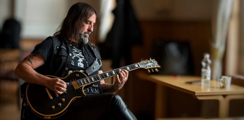 SAKIS TOLIS: Ακούστε ολόκληρο το ” Everything Comes to an End, ΝΕΟ, προσωπικό solo album