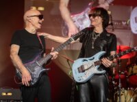 Το live Joe Satriani & Steve Vai (Satchvai band) μετατίθεται από τον Λυκαβηττό στο Terra Vibe (Μαλακάσα)