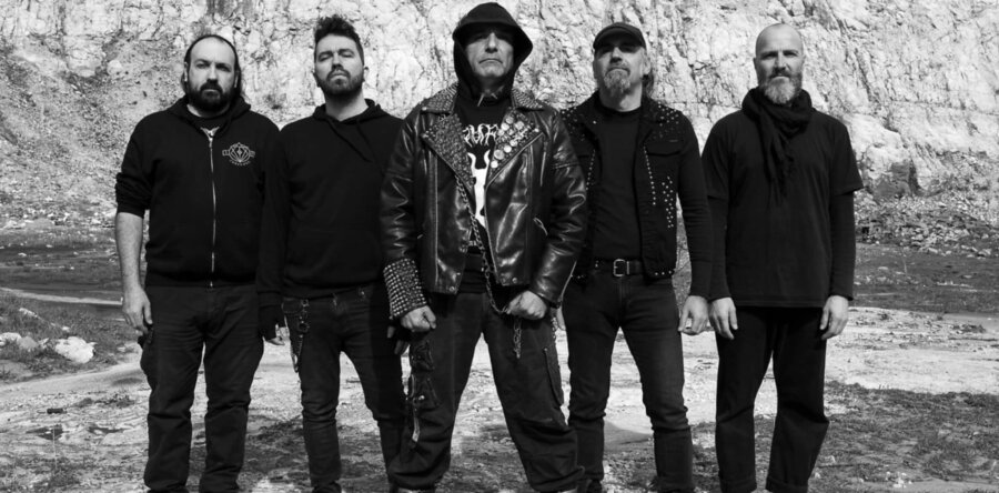 CROSSOVER: Συμβόλαιο με την Sleaszy Rider Records και νέο άλμπουμ “Miserere”