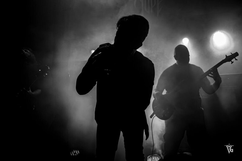 Οι Shattered Hope παρουσιάζουν το νέο live video για το “Sirigmos” από το Temple Athens
