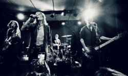 MIKE TRAMP: Δείτε το video clip για το τραγούδι ‘Fight to Survive’ απ’ το επερχόμενο album ‘Songs of White Lion — Vol. III’