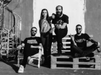 URSTAAT: Ακούστε το νέο τους single “Between The Sea And The Security Fence”