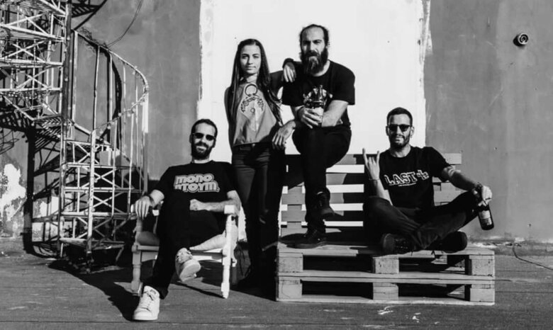 URSTAAT: Ακούστε το νέο τους single “Between The Sea And The Security Fence”