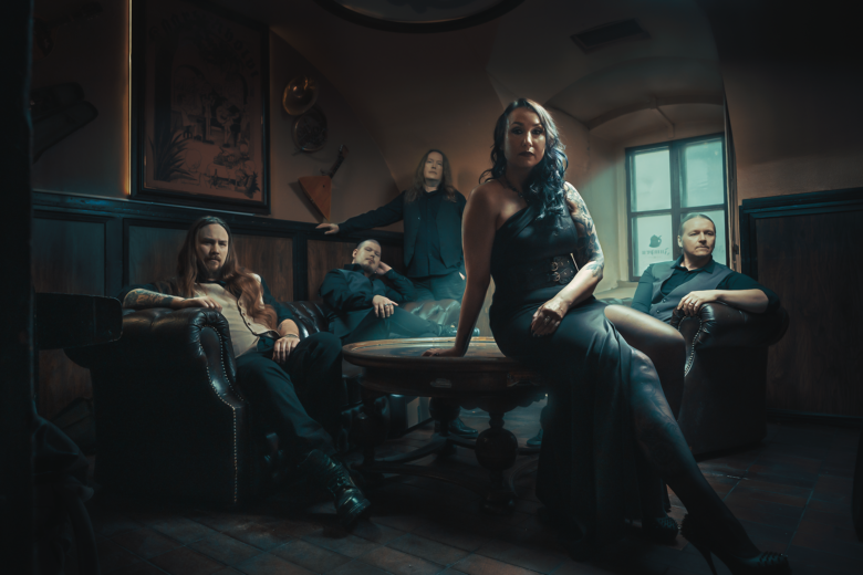 Jesse Heikkinen (The Abbey): “Αναζήτησε τον διαφωτισμό, μέσα από τη μελαγχολία.”