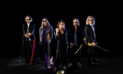 FOREIGNER: Έρχονται για πρώτη φορά στην Ελλάδα!