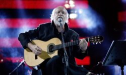 ΔΙΟΝΥΣΗΣ ΣΑΒΒΟΠΟΥΛΟΣ: Έφυγε από τη ζωή ο σπουδαίος τραγουδοποιός.