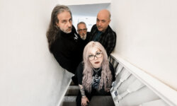 Absinthe Green στο RockOverdose: «Η αγάπη και ο πόνος μας κάνουν ζωντανούς»