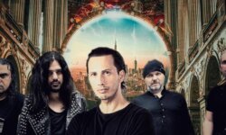 Star.Gate: Δείτε το video clip για το καινούργιο τραγούδι τους ‘The Moment Of A Lifetime’.