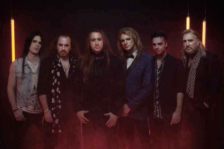 Οι Crimson Fire θα ανοίξουν τη συναυλία των FM