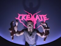 Οι CREMATE γεφυρώνουν 30 χρόνια χάους με το νέο lyric video «Human»